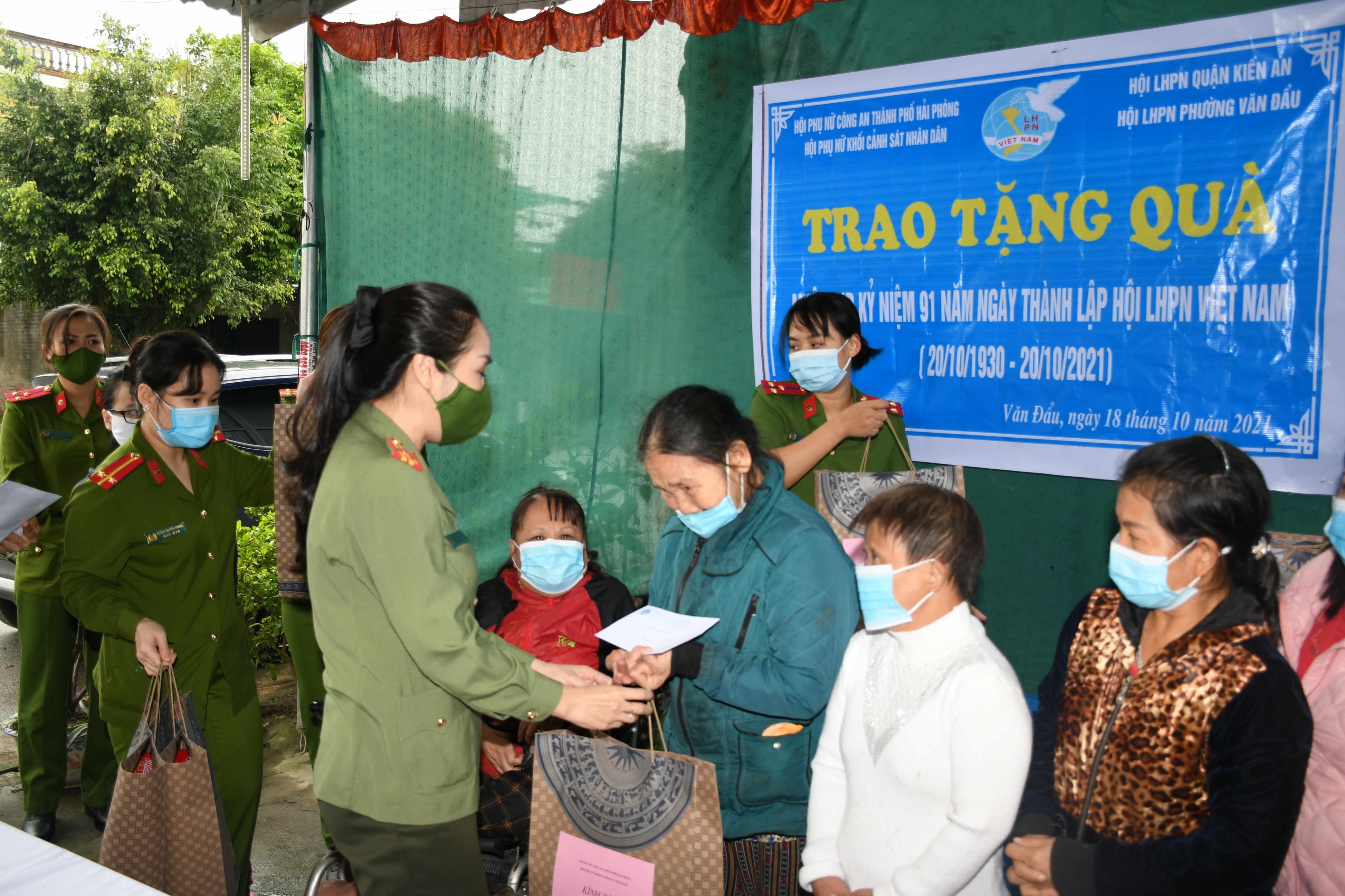 Khối Cảnh sát nhân dân: Duy trì hiệu quả 29 công trình, phần việc phục vụ nhân dân